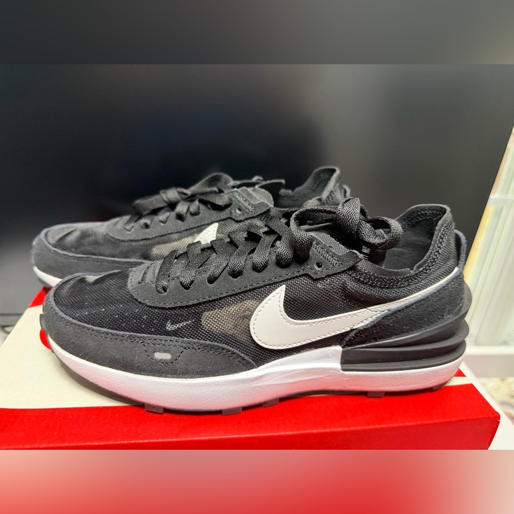 Nike Black and White Men's Sneakers